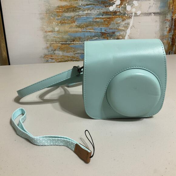 Camera case adjustable strap & lens cutout, mint green, for Instax Mini camera - Picture 1 of 5